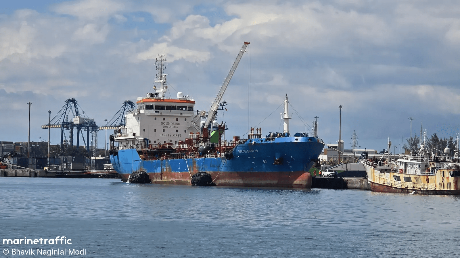 Vessel HERCULES STAR attacked in UAE.