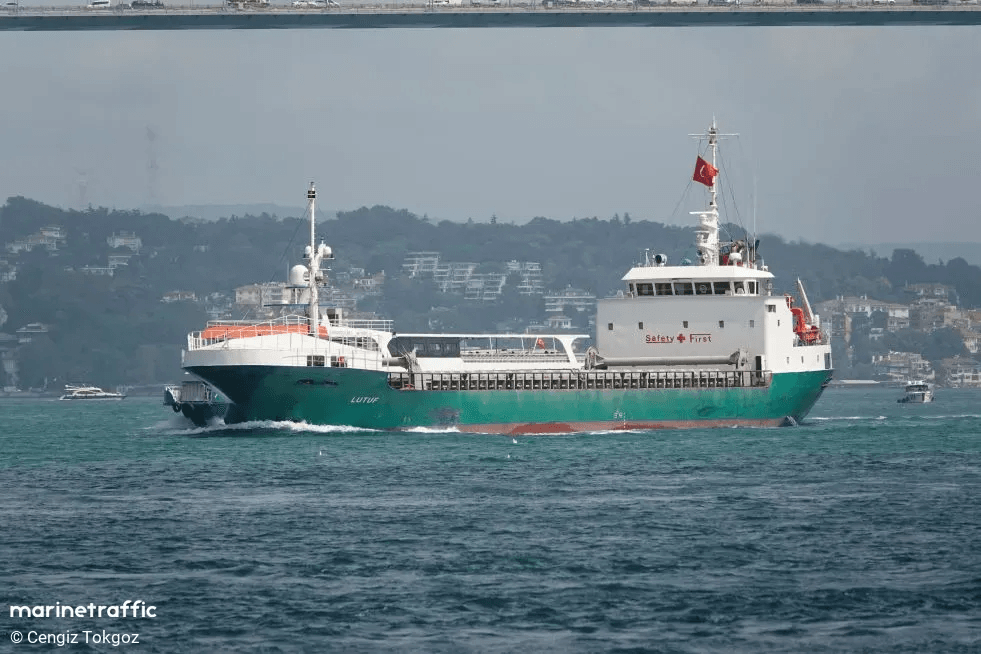 Navio LUTUF sequestrado por piratas somalis.