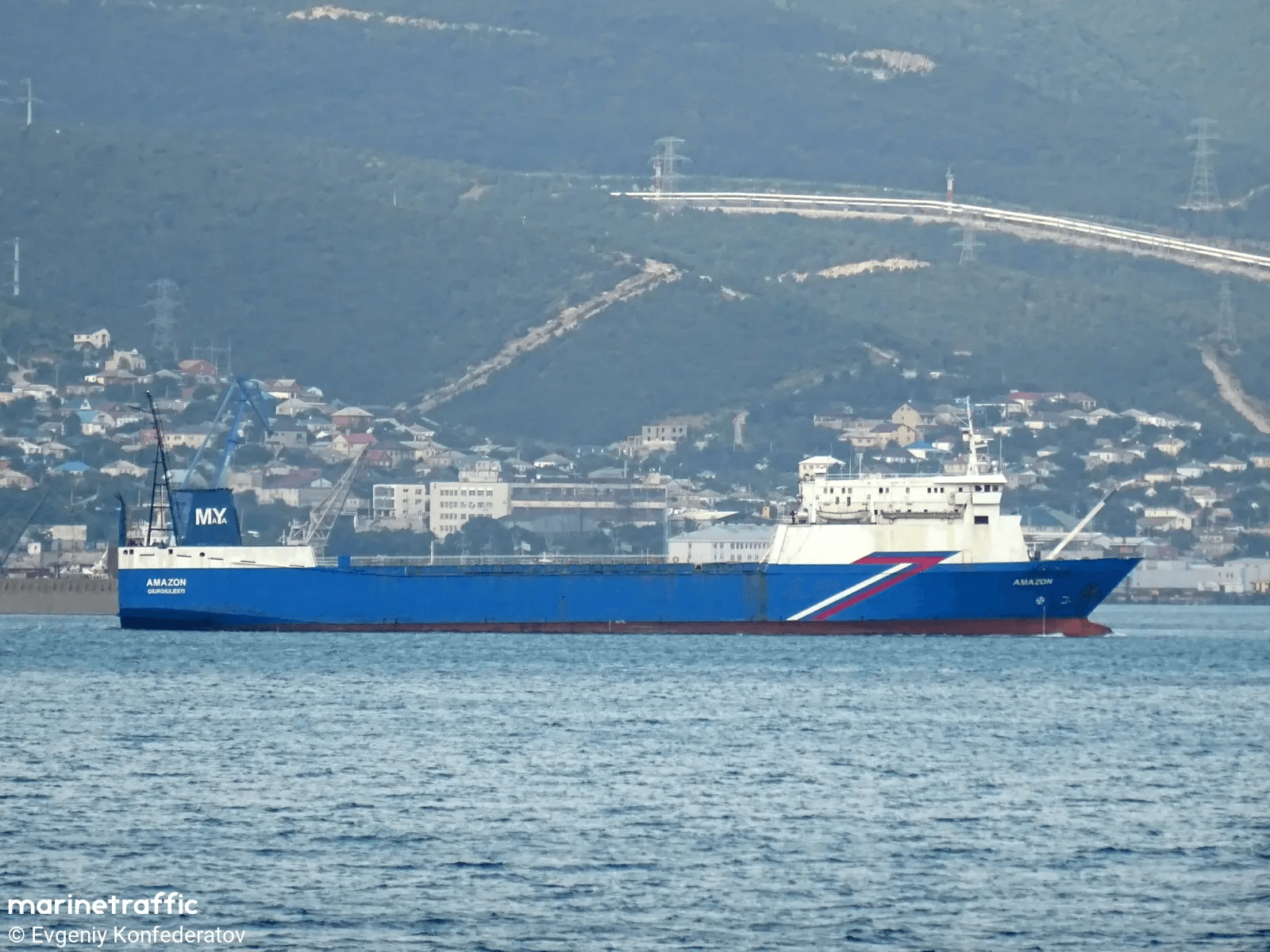 Navio NADEZHDA.