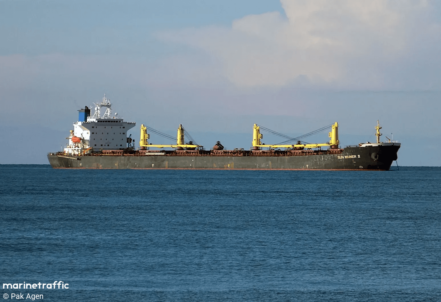 Vessel OCEAN WINNER sank in Bay of Bengal.