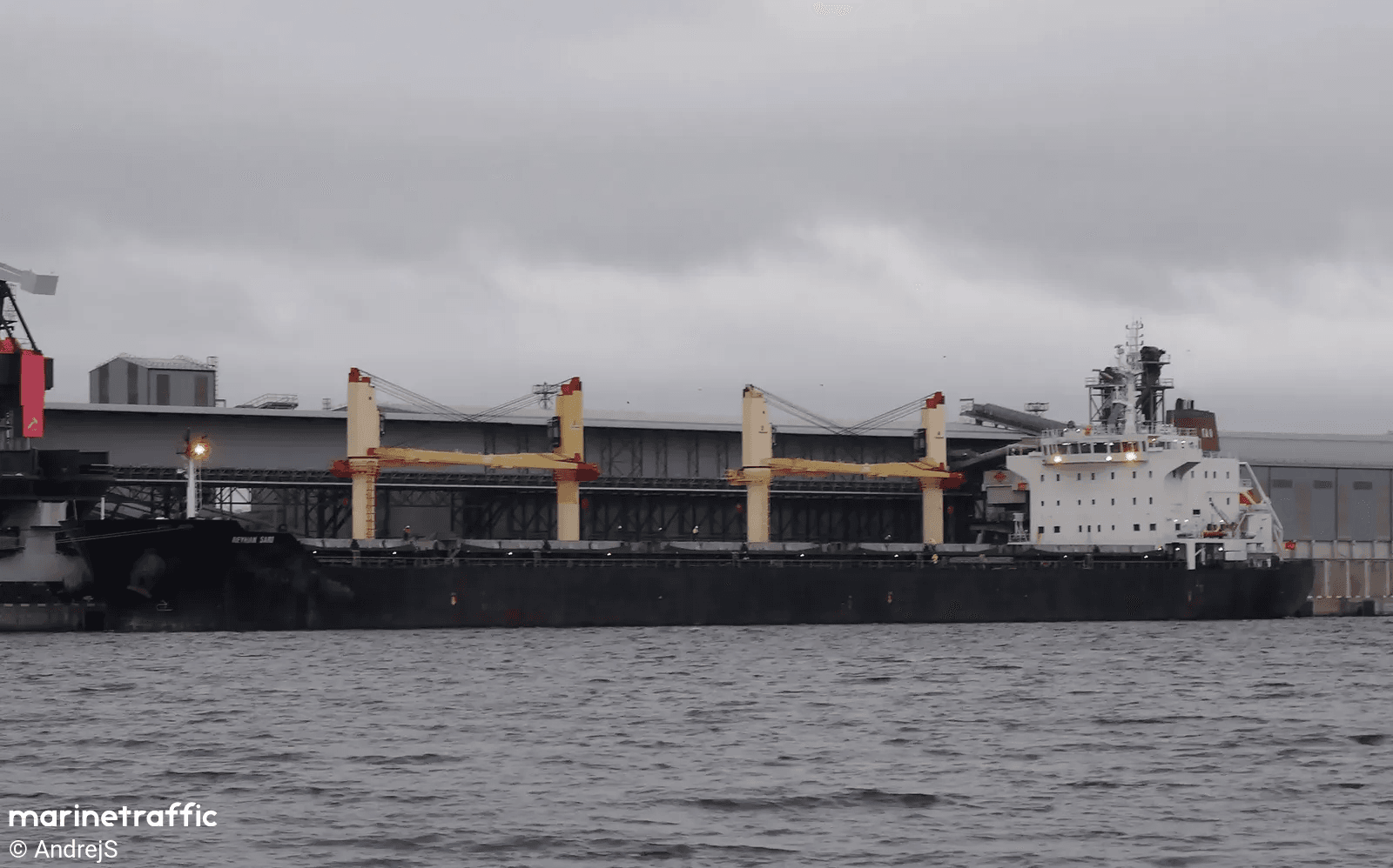 Ataque al REYHAN SARI en el Mar Negro.