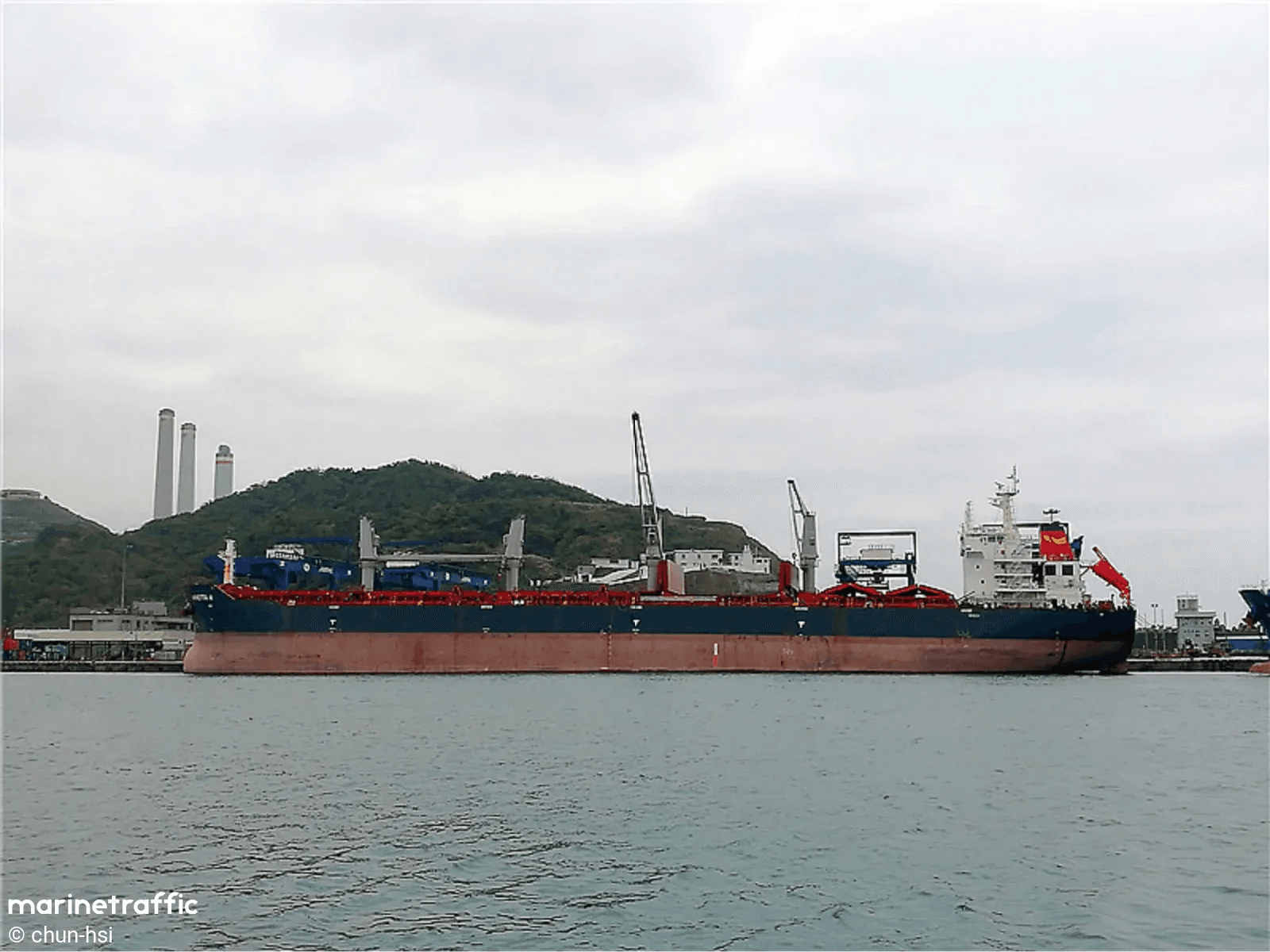 Tripulação do navio VENTURO resgatada pela marinha ucraniana após ataque da Rússia no Mar Negro.